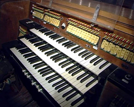 Opera organ02 aaa